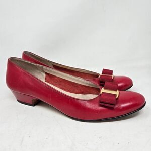 SALVATORE FERRAGAMO Vara Red Leather Bow Gold Logo Low Block Pumps 8AAAA
